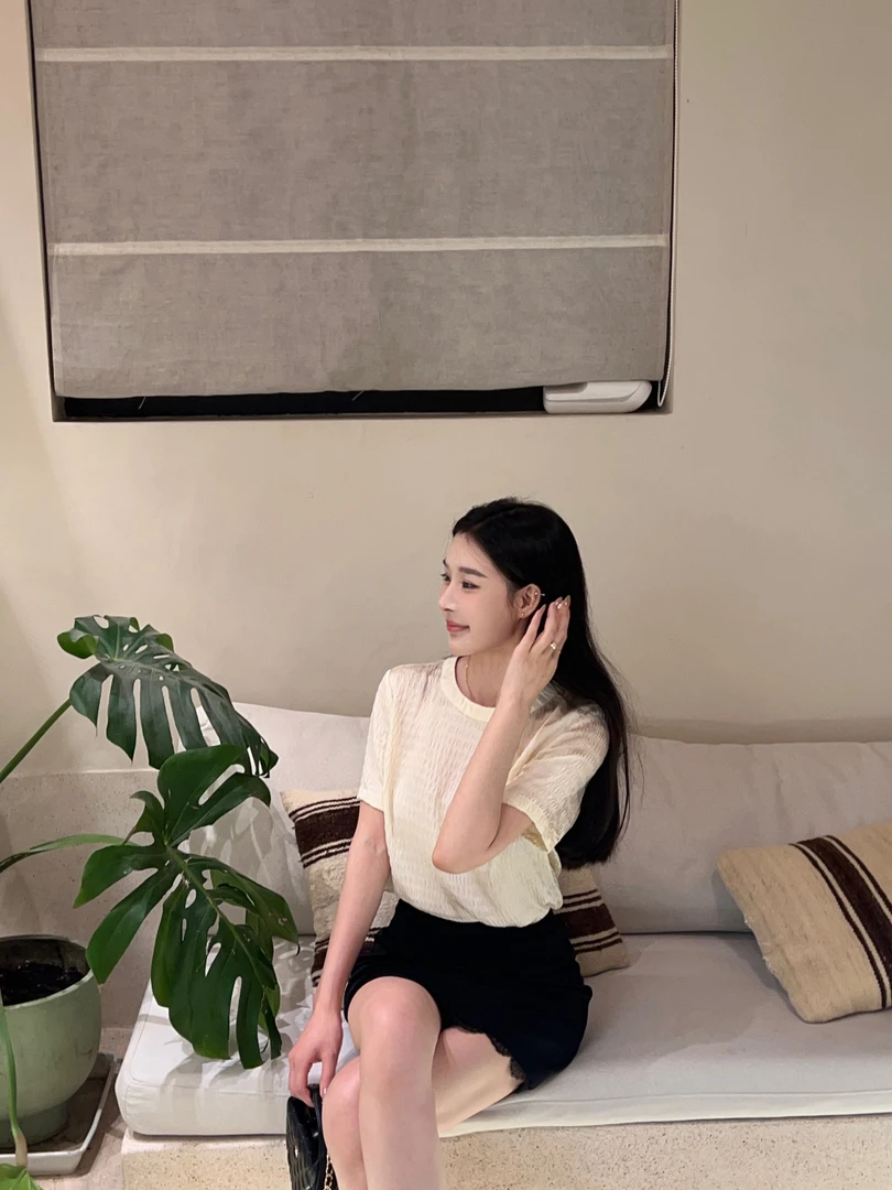 【BAGALIO】肌理感桑蚕丝圆领上衣 849