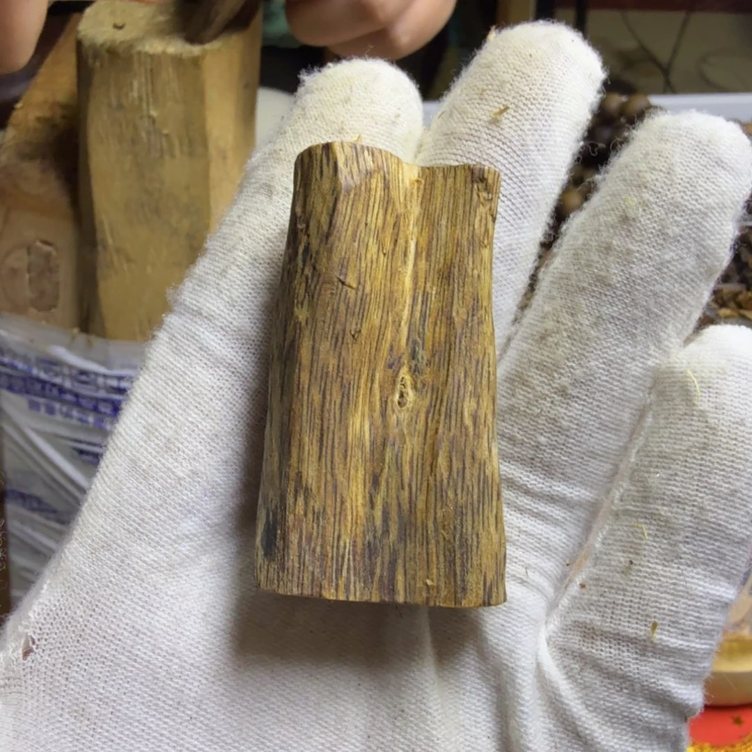 沉香沉香碎屑老白棋树心油