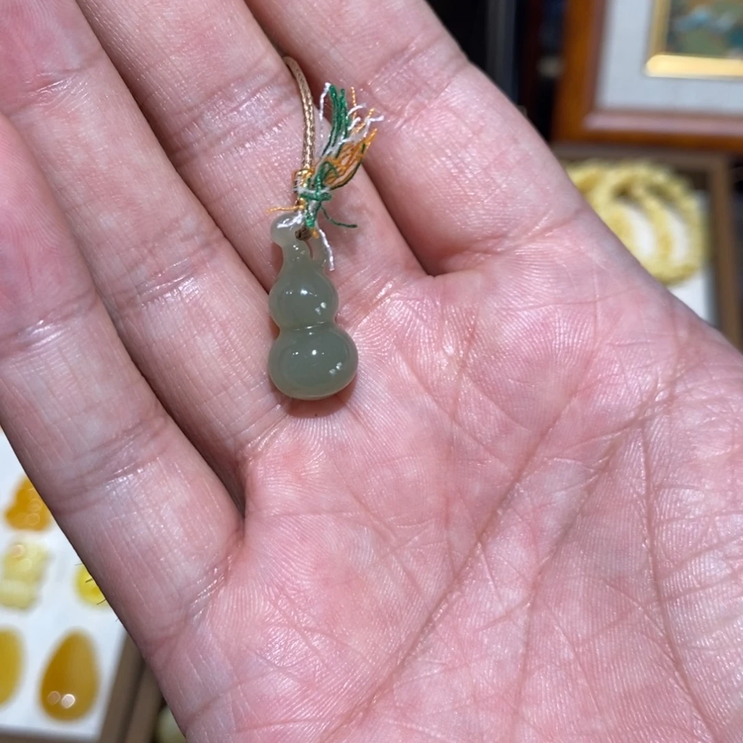 ℳ***和田玉（糖玉）未镶嵌珠宝奇石葫芦吊坠