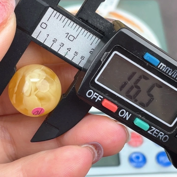 琥珀裸石未镶嵌微瑕725