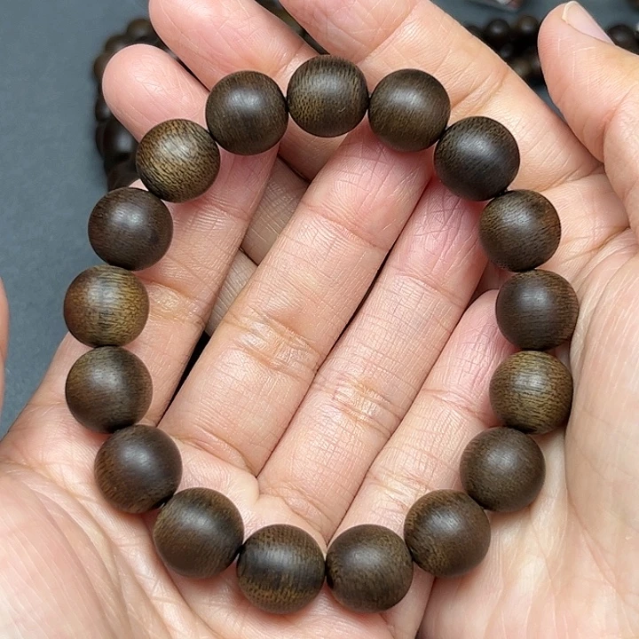 沉香碎屑沉香白棋玉化1.2