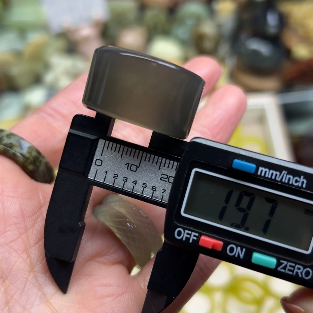 岫玉未镶嵌颈饰岫玉灰冰料戒指