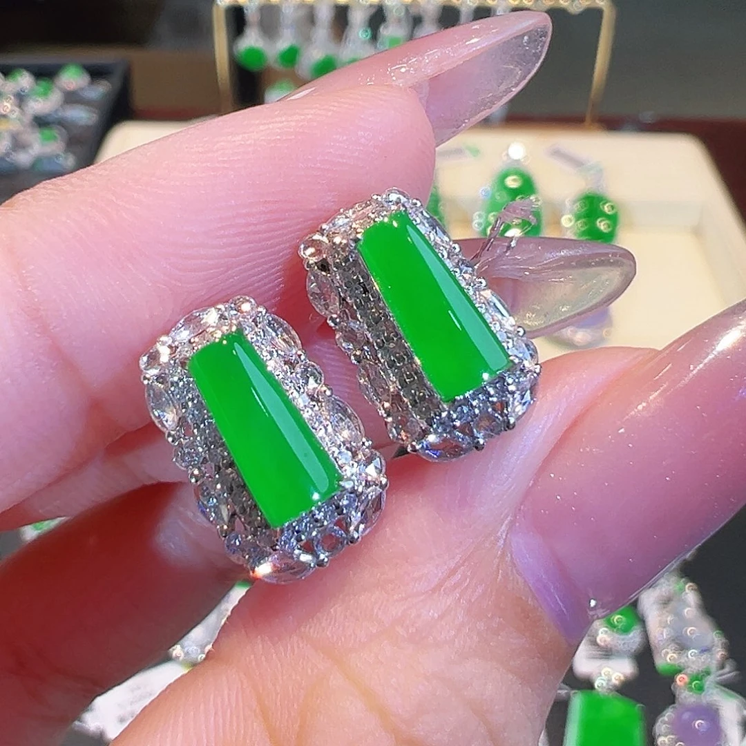 翡翠耳环18K金镶嵌翡翠