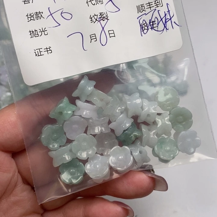 翡翠未镶嵌颈饰H***y天然翡翠