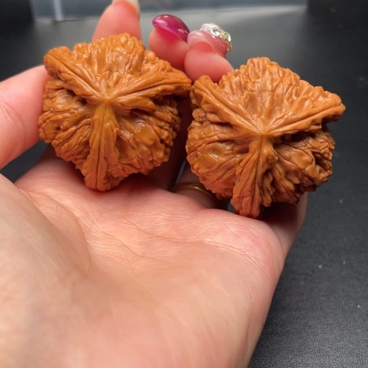 壹***酒吊坠文玩核桃白狮子