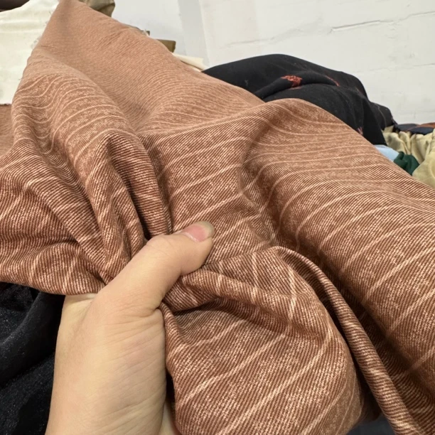 38  纯棉厚软牛仔花墙面料3米价