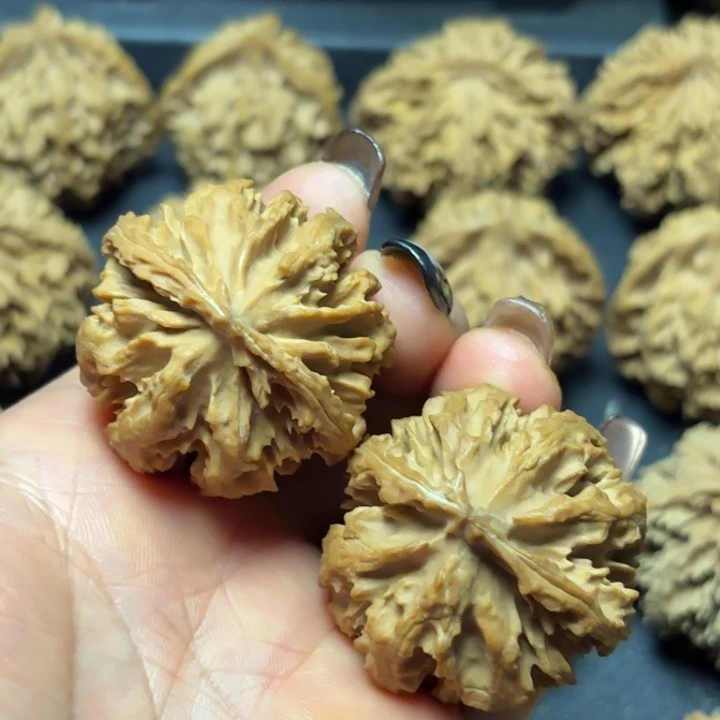 文玩核桃吊坠秦岭灯笼3