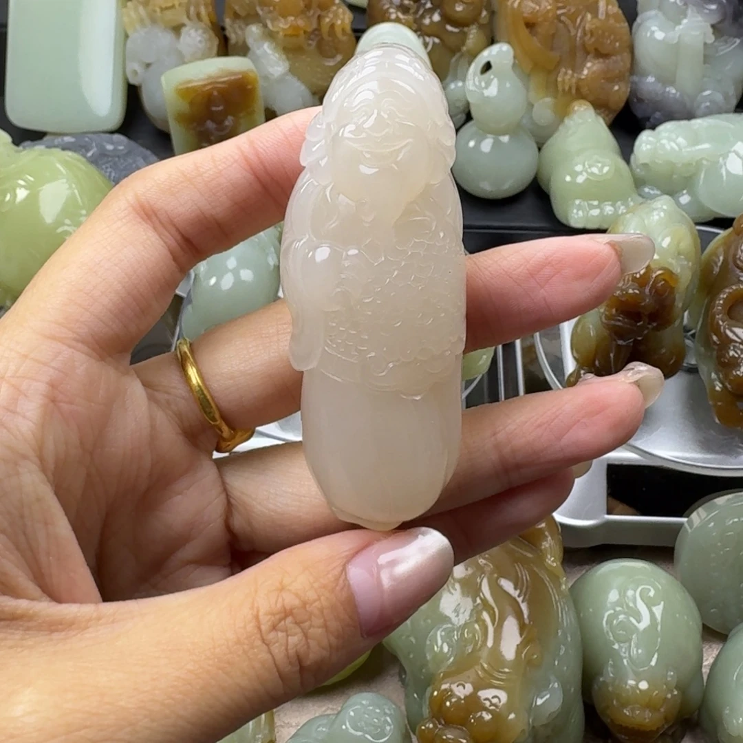 和田玉未镶嵌挂件