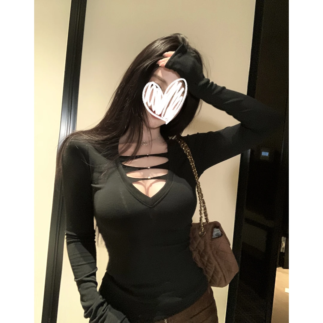 辣妹风性感v领长袖加绒T恤女秋季修身收腰打底衫纯欲紧身黑色上衣