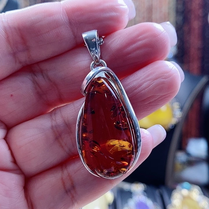 琥珀颈饰银S925镶嵌吊坠