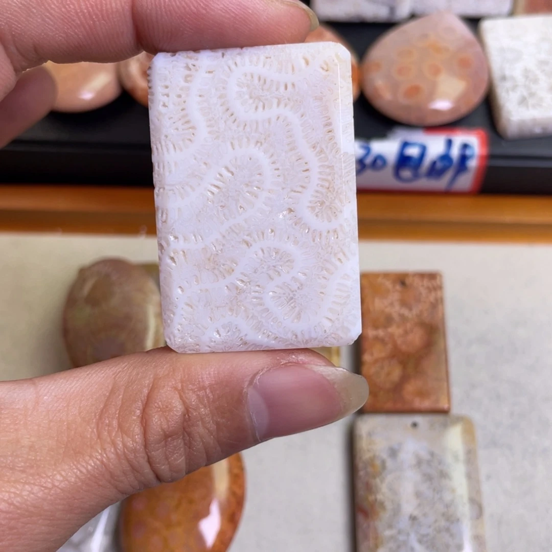 硅化玉吊坠合金有****毛