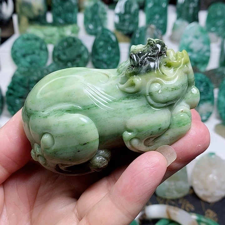 未镶嵌独山玉颈饰