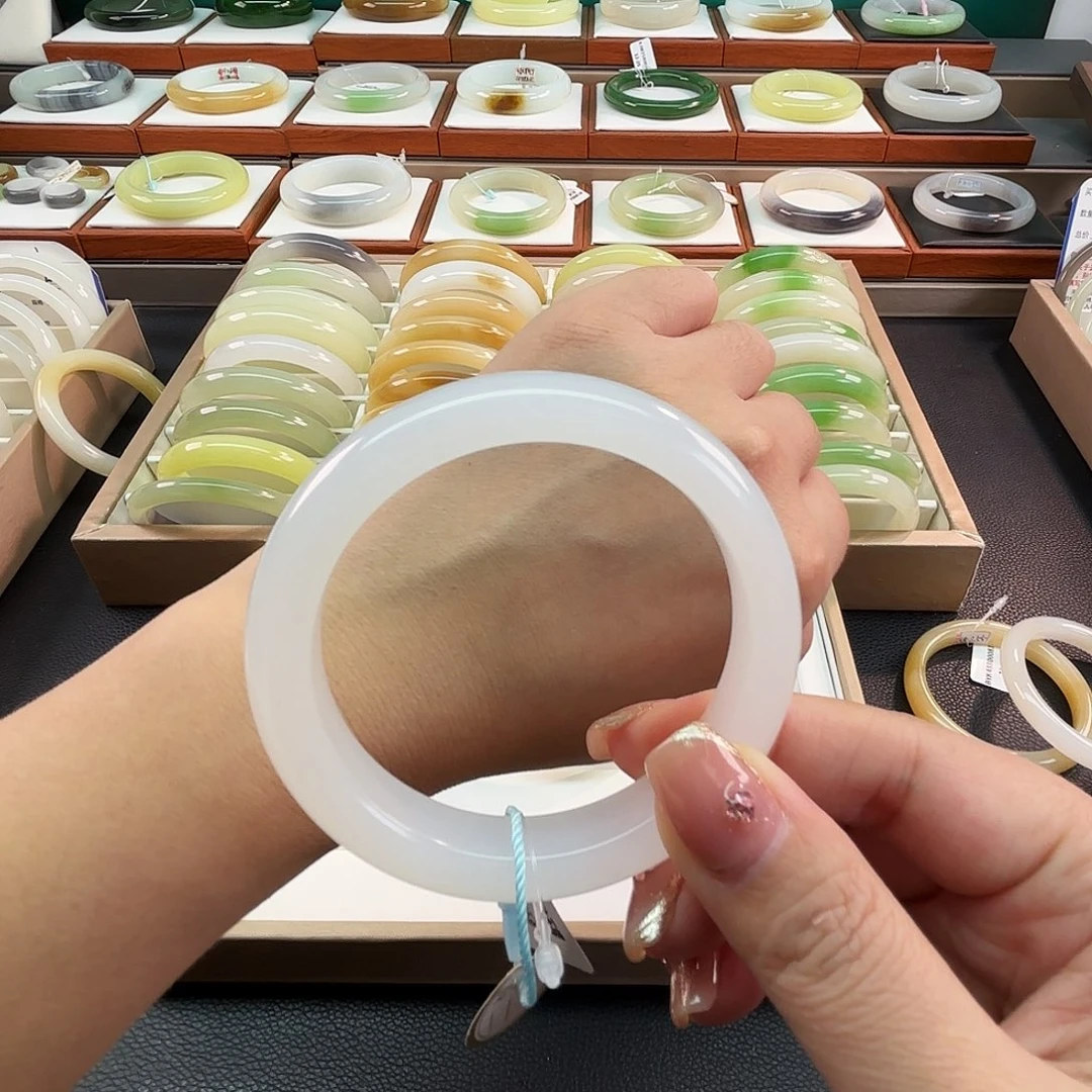 和田玉未镶嵌手镯54冰羊脂小毕业