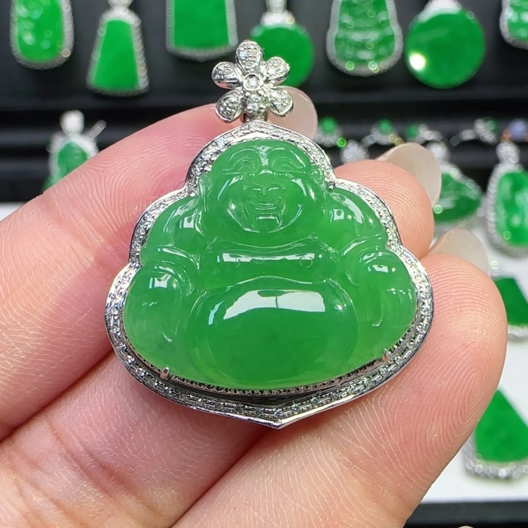 翡翠18K金镶嵌颈饰吊坠