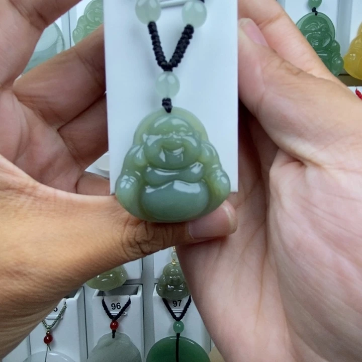 凉***梦颈饰未镶嵌和田玉