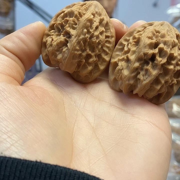 文玩核桃把件38野牛红皮小众