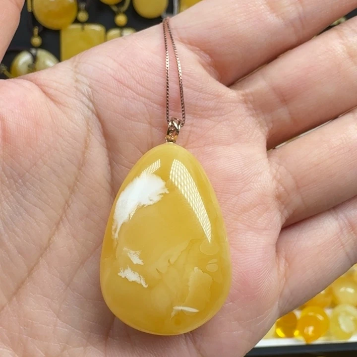 蜜蜡18K金镶嵌珠宝奇石