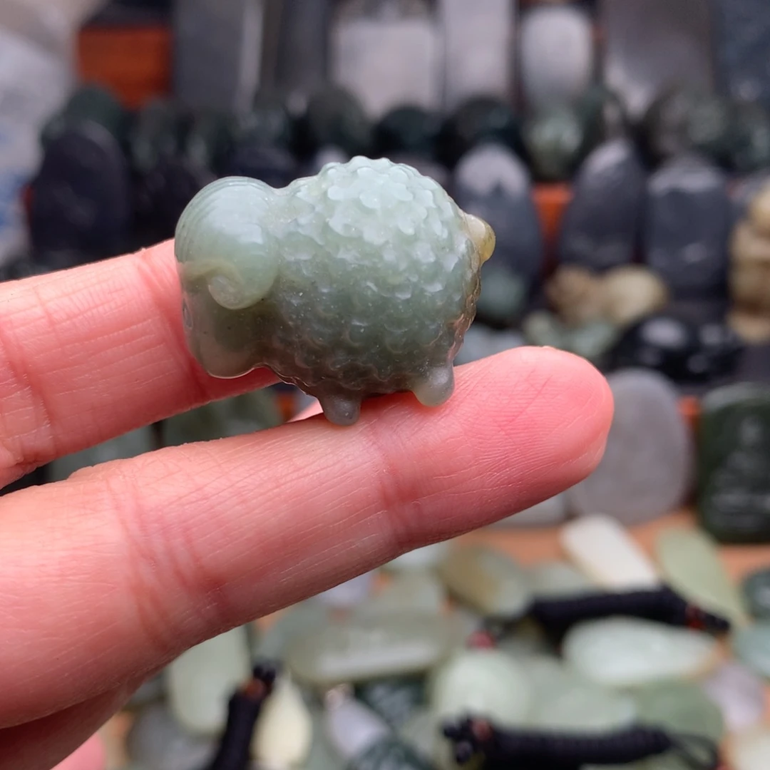 和田玉未镶嵌颈饰挂件58