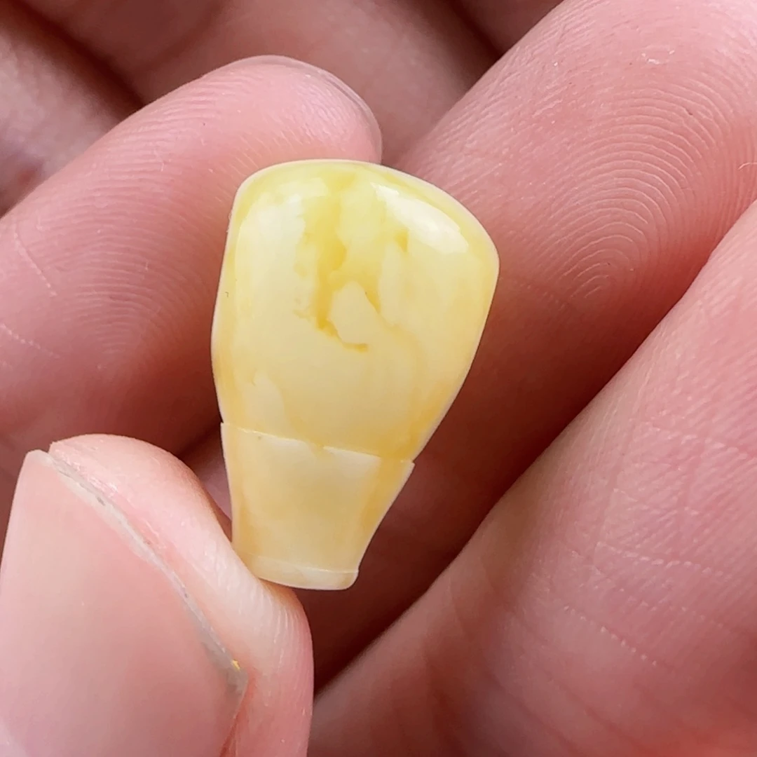 琥珀裸石未镶嵌蜜蜡
