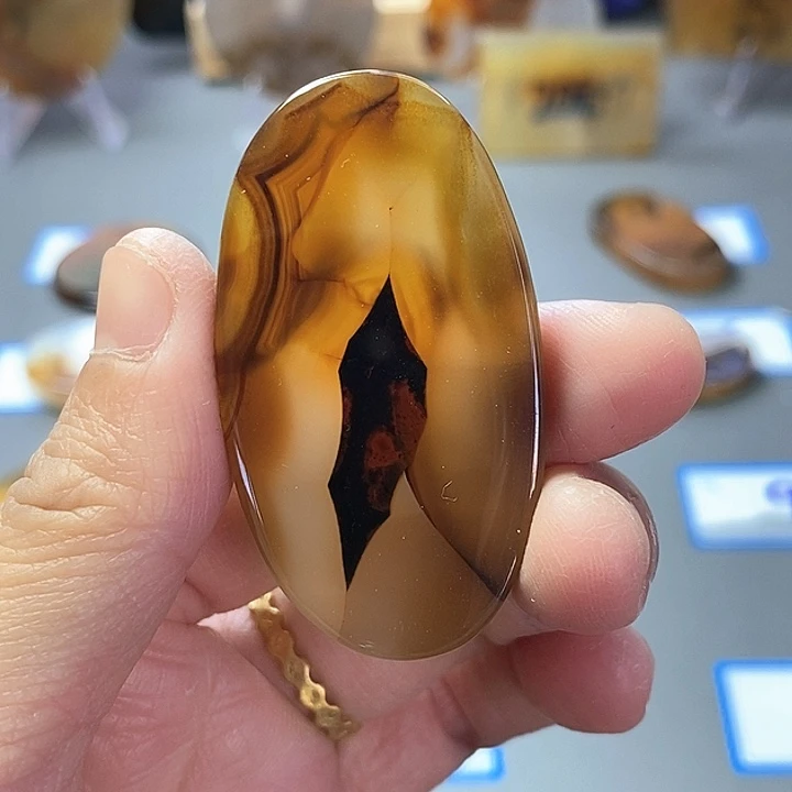 玛瑙/玉髓未镶嵌珠宝半成品