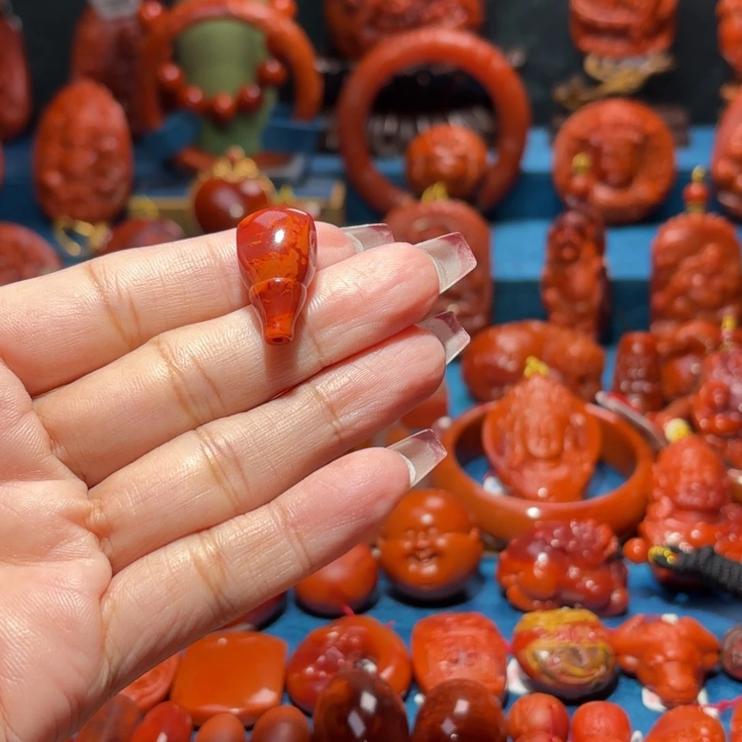 未镶嵌雕刻南红玛瑙