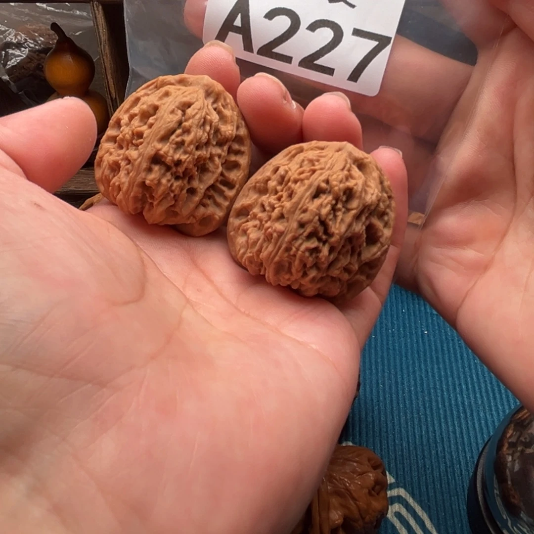 吊坠文玩核桃小南疆