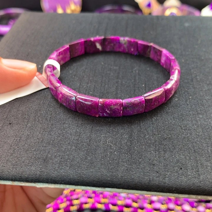 未镶嵌苏纪石（舒俱来）项链