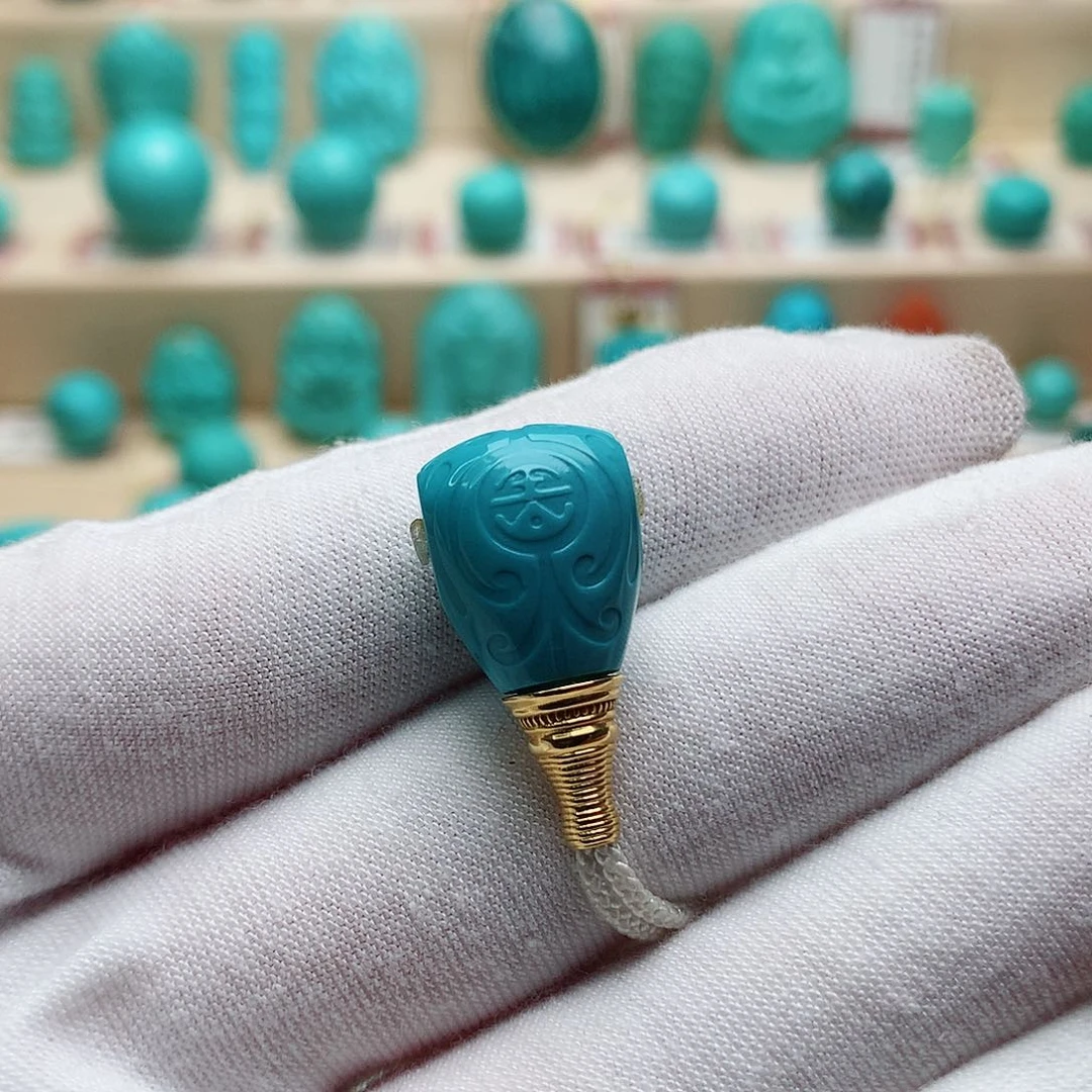 绿松石配饰未镶嵌