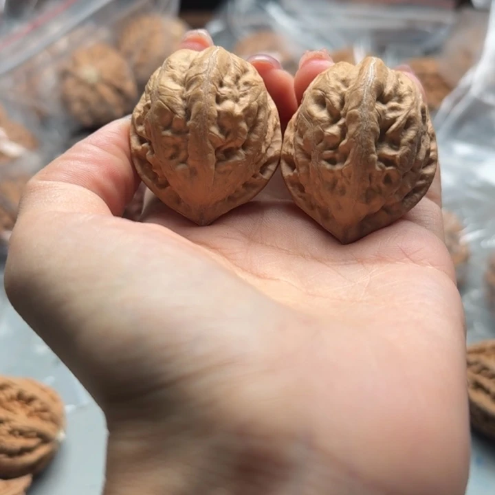 文玩核桃把件关东木子楸百核147