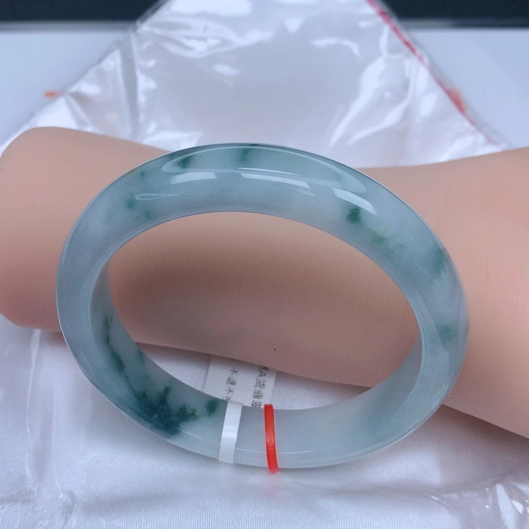 【闪购商品】未镶嵌手镯翡翠，57
