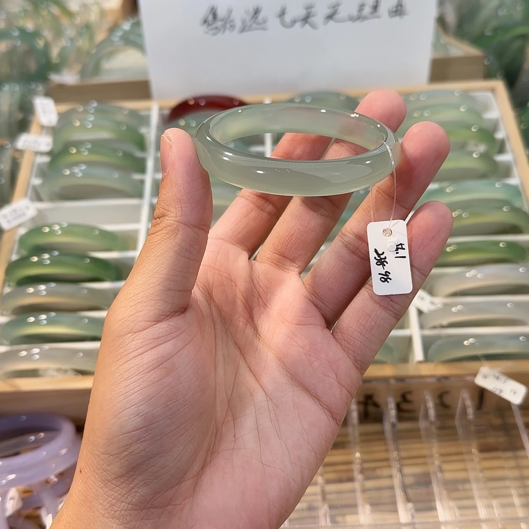 玛瑙/玉髓未镶嵌手镯圈口56.1