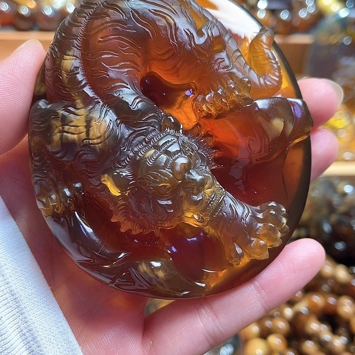 未镶嵌颈饰琥珀噗*缅甸琥珀虎牌81克