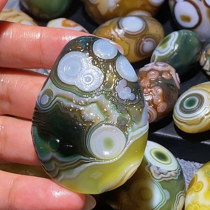 玛瑙/玉髓未镶嵌珠宝奇石74