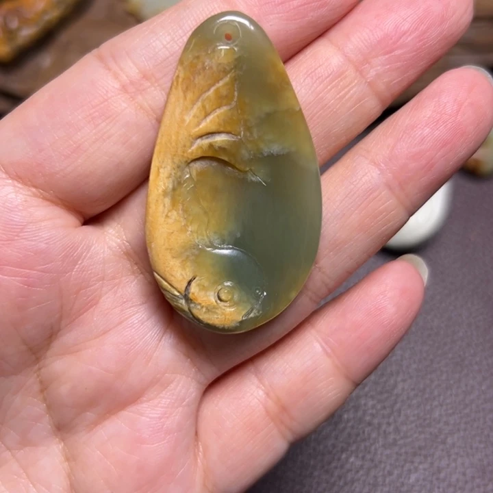 岫岩河磨玉（透闪石质玉）未镶嵌颈饰