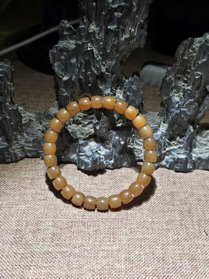 和田玉糖料直切手串8.0*7.0mm+约23.0g 66250926-11