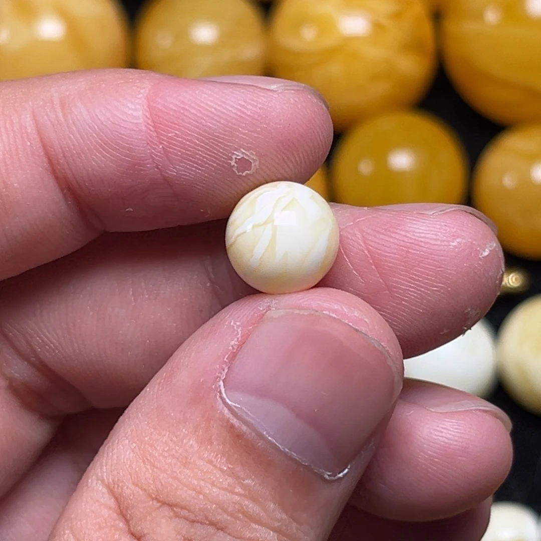 琥珀未镶嵌裸石蜜蜡瓷白花圆珠10.1