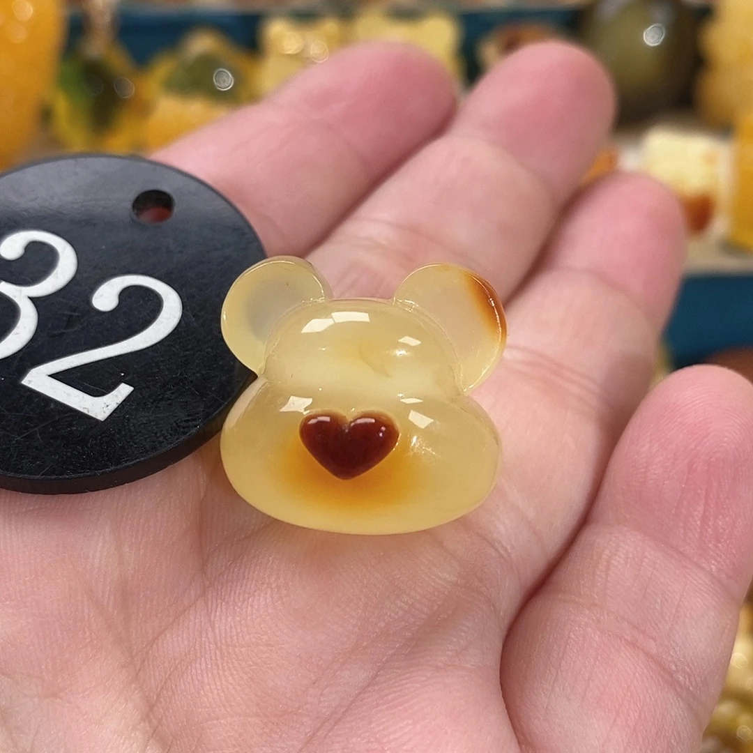 琥珀颈饰未镶嵌米*多裸石