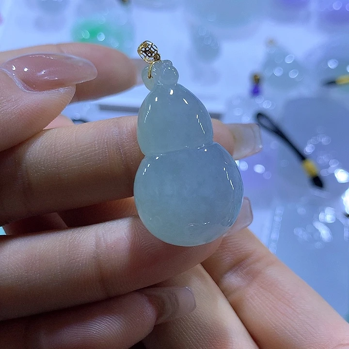 翡翠18K金镶嵌颈饰天然翡翠A货吊坠