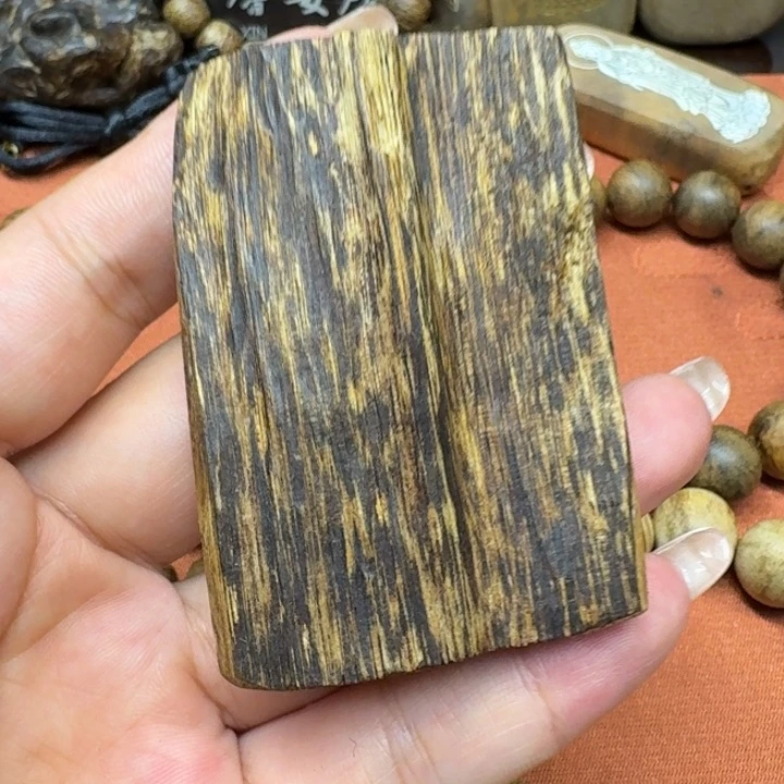大叶紫檀（黑酸枝木类）