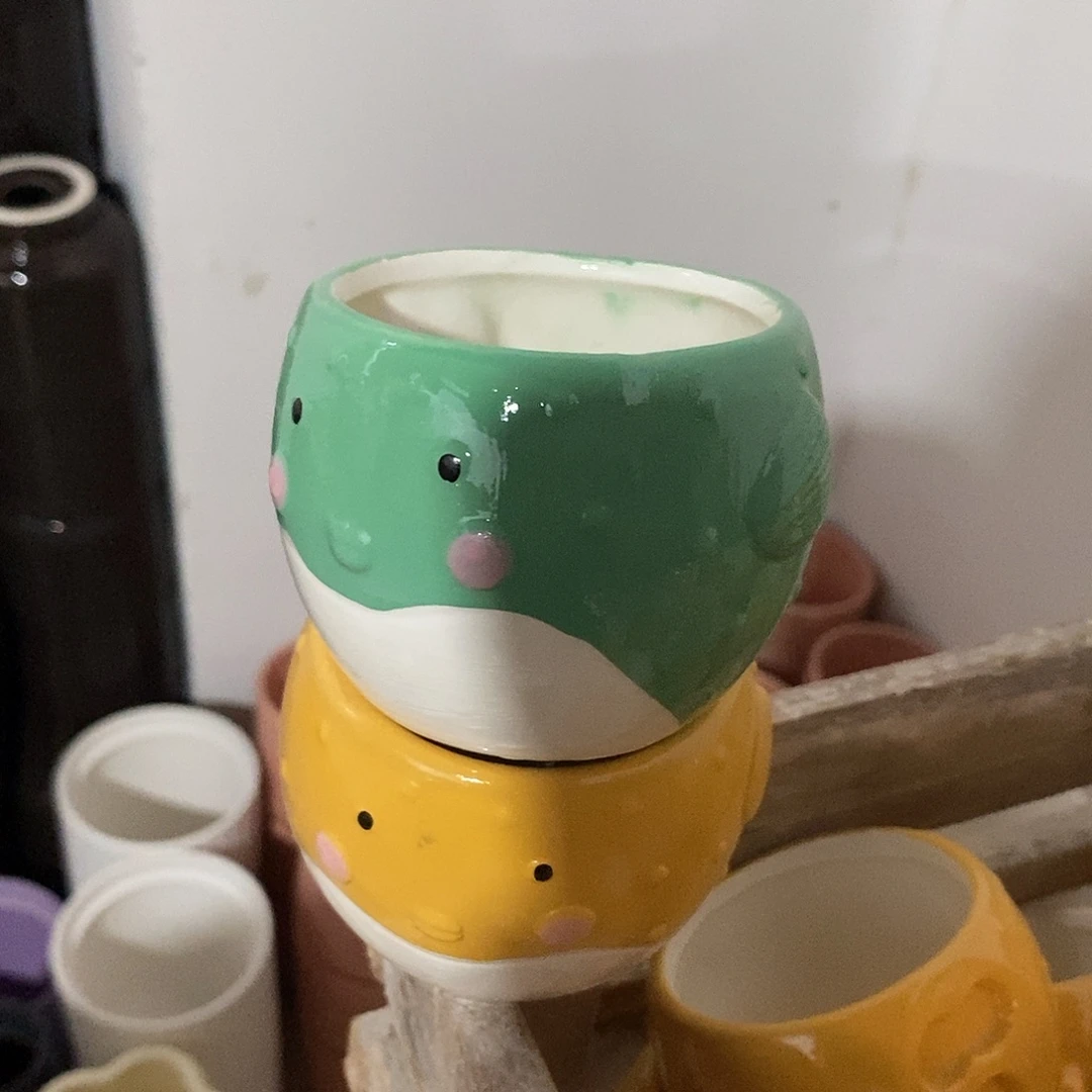 杯子陶盆有孔 瑕疵介意勿拍