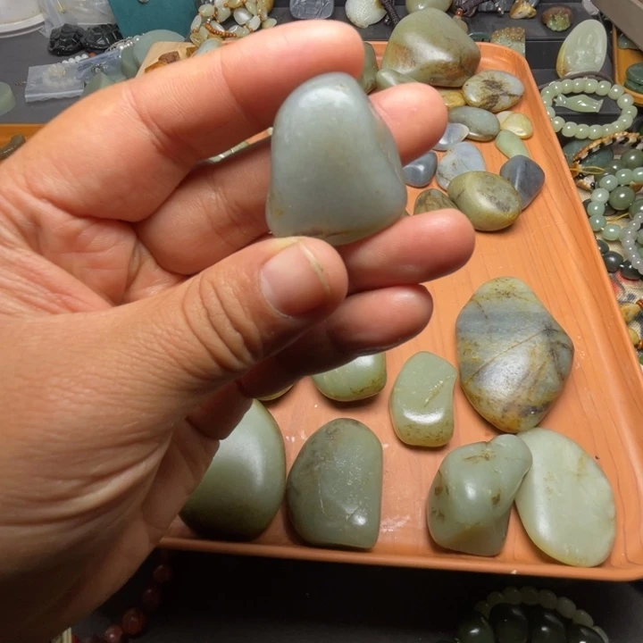 和田玉未镶嵌珠宝奇石