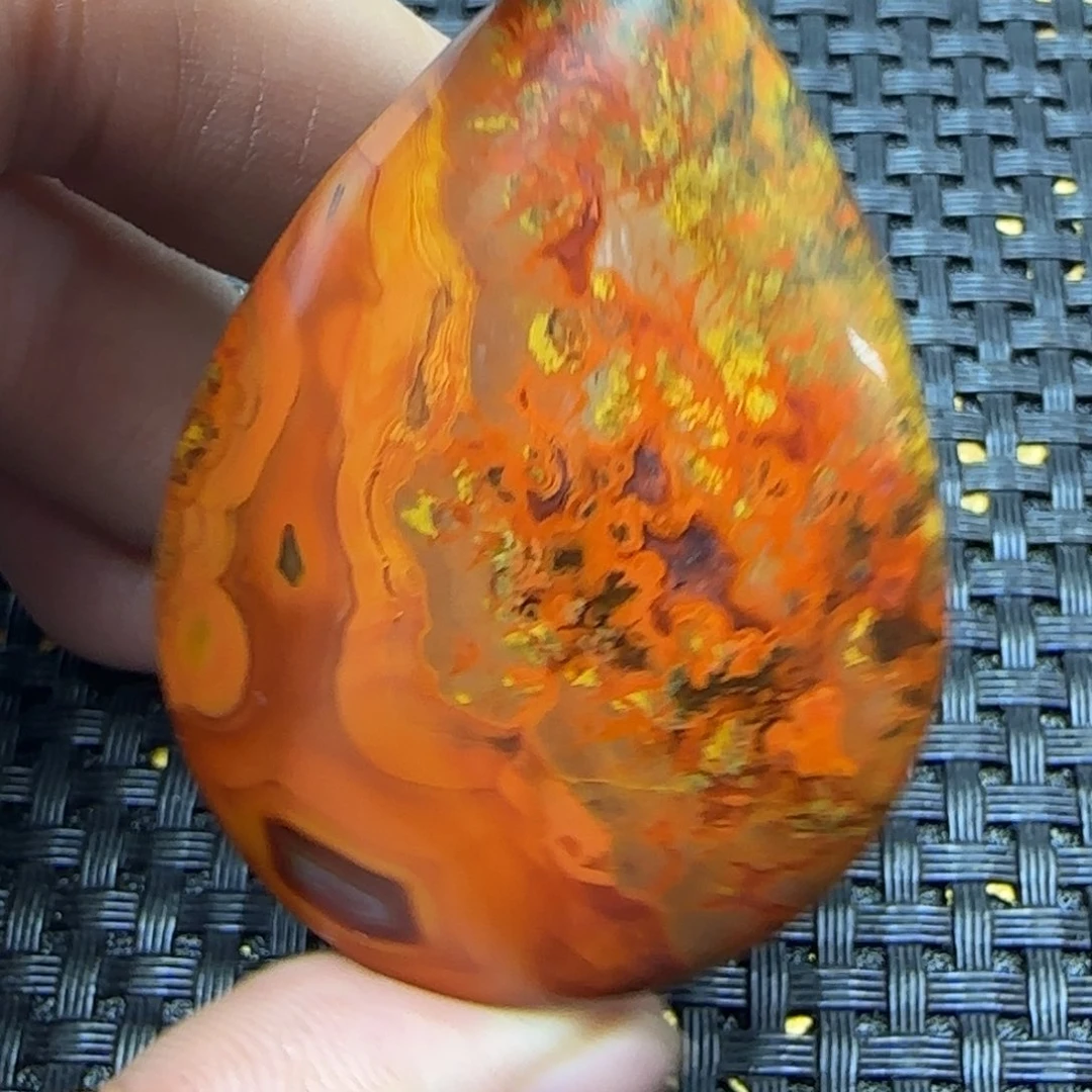 玛瑙/玉髓吊坠未镶嵌黄**国