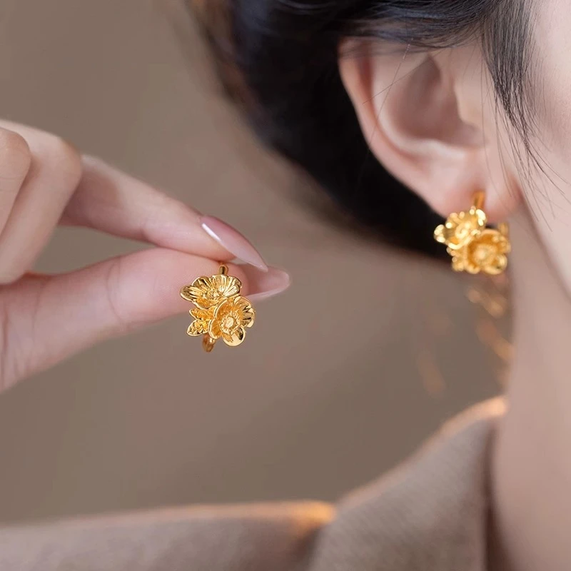 铜合金耳饰 气质高级感立体金色花朵耳环女小众设计轻奢耳钉耳饰
