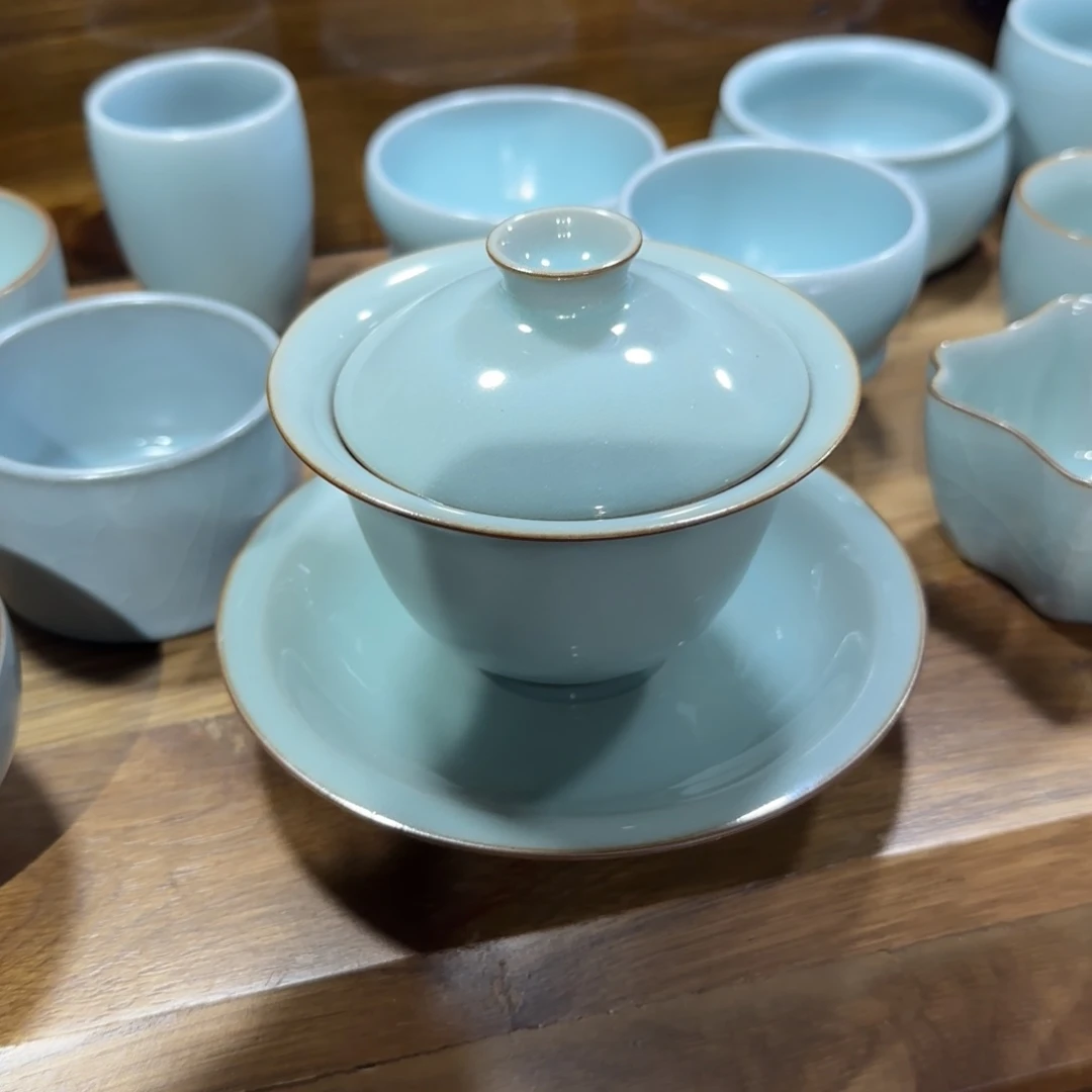 明*堂我也是一个人在外面吃的啊我也是想你了