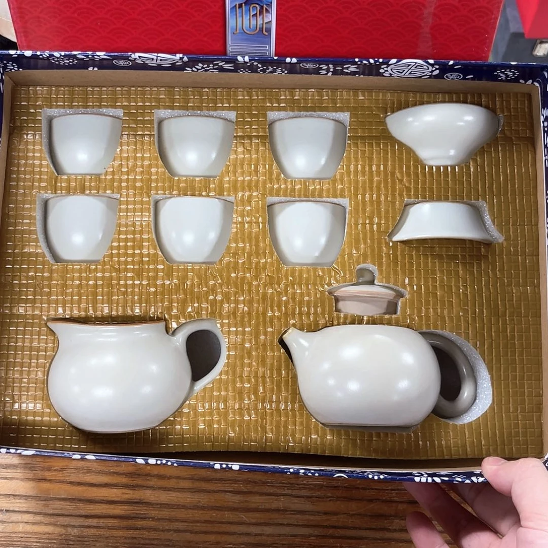 孤品茶具套装等。