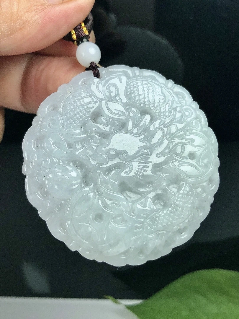 缅甸天然翡翠A货，冰润龙牌吊坠仿古时尚精雕正品翡翠玉吊坠挂件