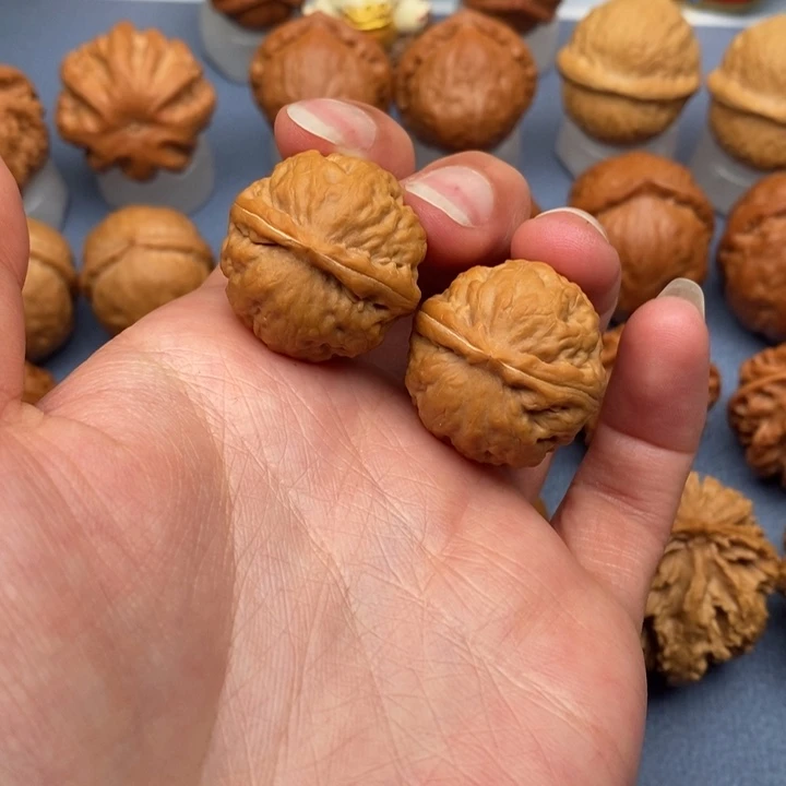 文玩核桃把件玉石方尊