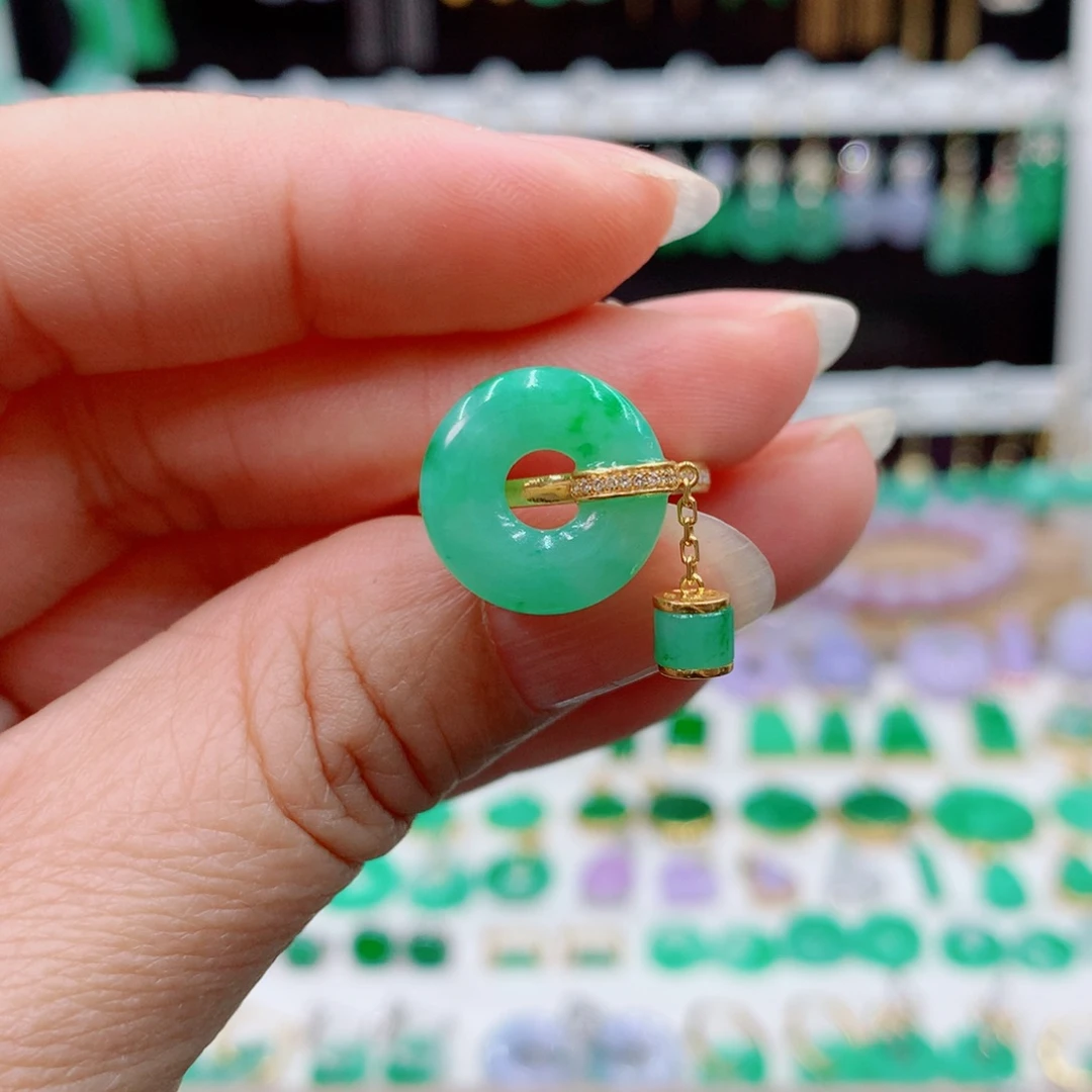 翡翠18K金镶嵌戒指开*