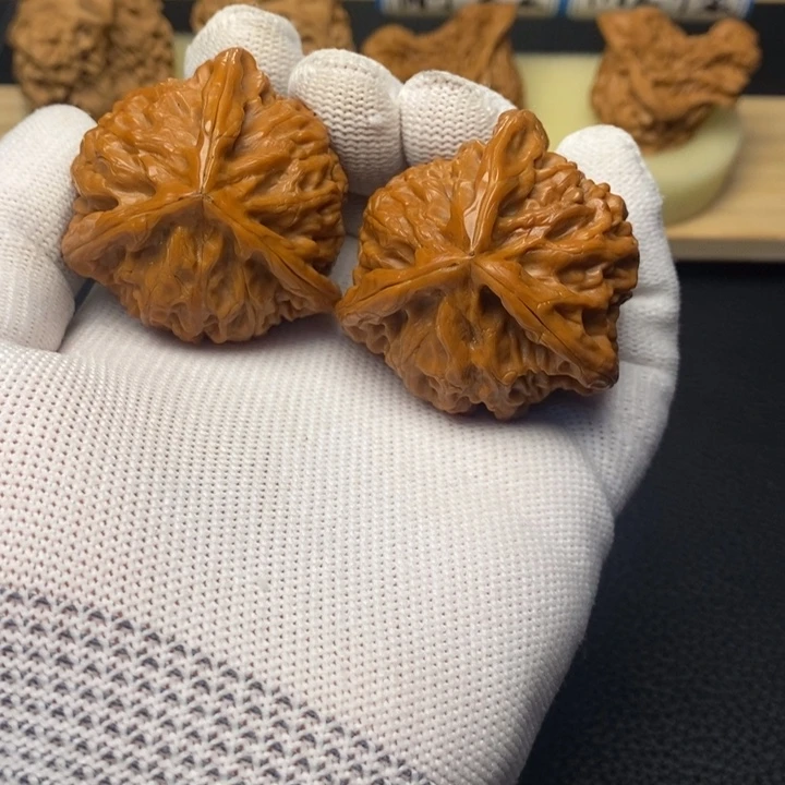 文玩核桃吊坠嚞工艺三棱