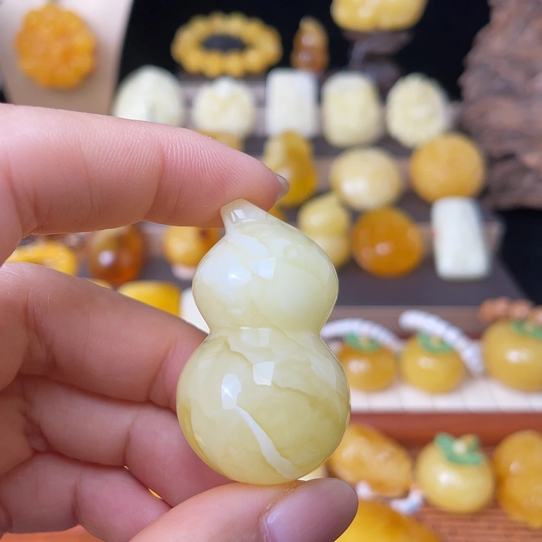 琥珀未镶嵌珠宝奇石